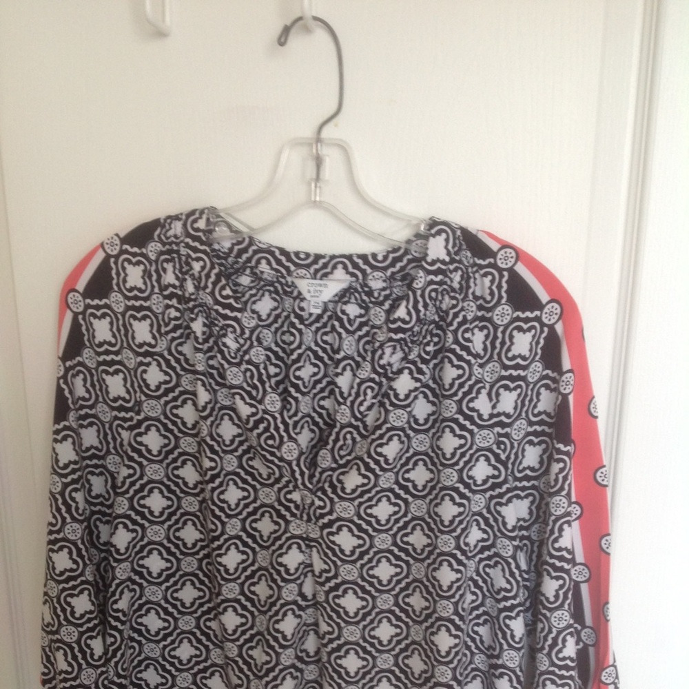 Crown and ivy print top